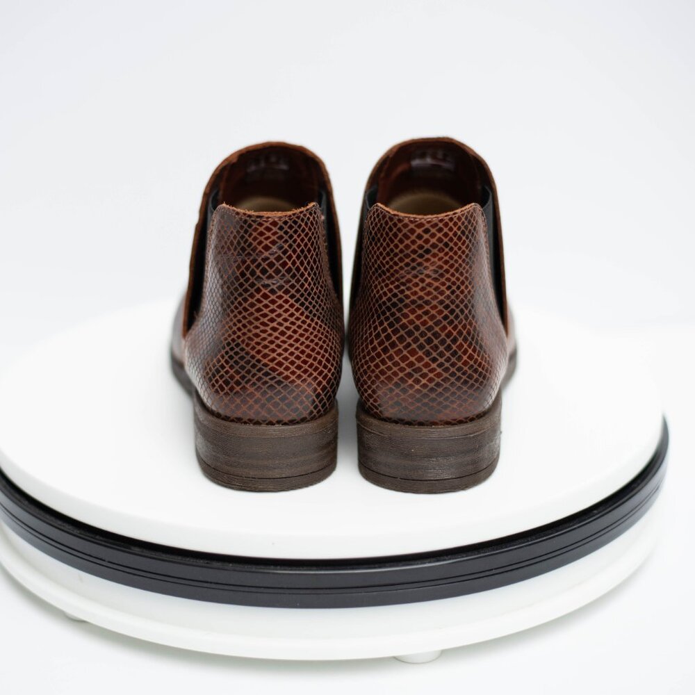 Clarks Demi 2 Beat Women’s Chelsea Ankle Boots 9 M Brown Oiled Leather Snakeskin - Picture 2 of 7